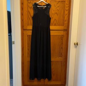 Tahari Navy Lace Maxi Dress size 8